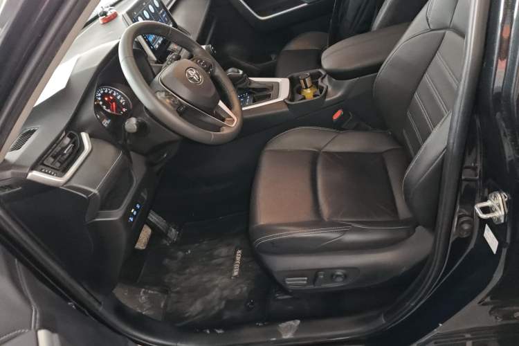 Used Toyota Wildlander 2022 2.0L CVT Two-Wheel Drive Luxury PLUS Edition