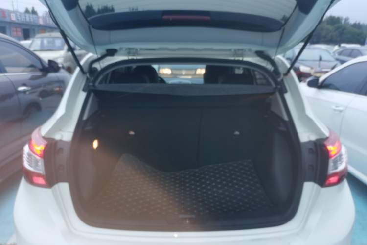 Used Nissan Tiida 2021 1.6L CVT Cool Edition
