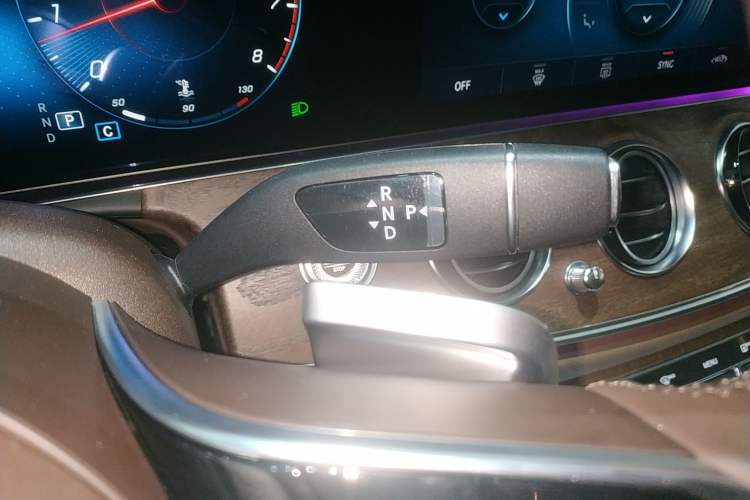 Used Mercedes-Benz E-Class 2023 Updated E 300 L Fashion Edition
