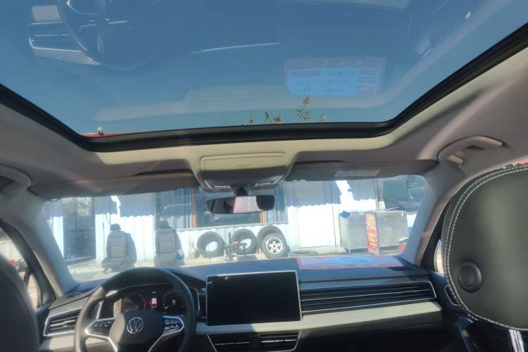 Used Volkswagen Tiguan L 2022 330TSI Automatic Two-Wheel Drive R-Line Enhanced Edition
