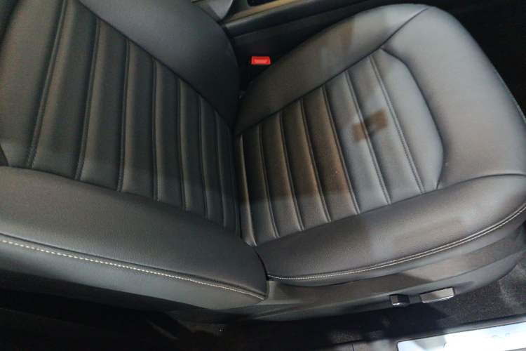 Used Ford Mondeo 2018 EcoBoost 180 Smart Control Fashion Model China V Standard
