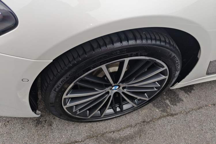 Used BMW 5 Series 2022 Second Facelift 530Li Leading Edition M Sport Package
