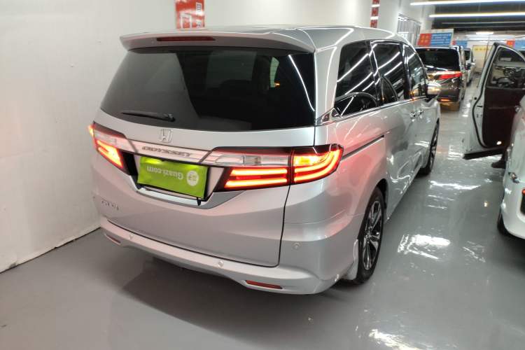 Used Honda Odyssey 2015 2.4L Luxury Edition