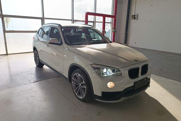 Used BMW X1 2015 sDrive18i Leading Edition
