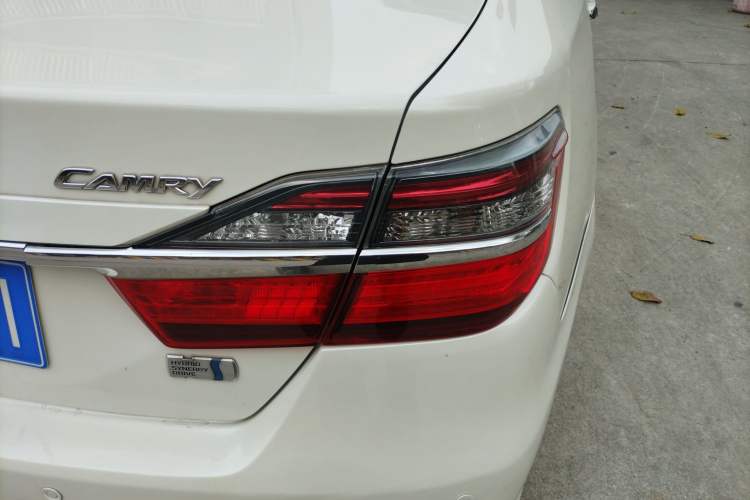 Used Toyota Camry 2015 Dual-Engine 2.5 HG Luxury Navigation Edition