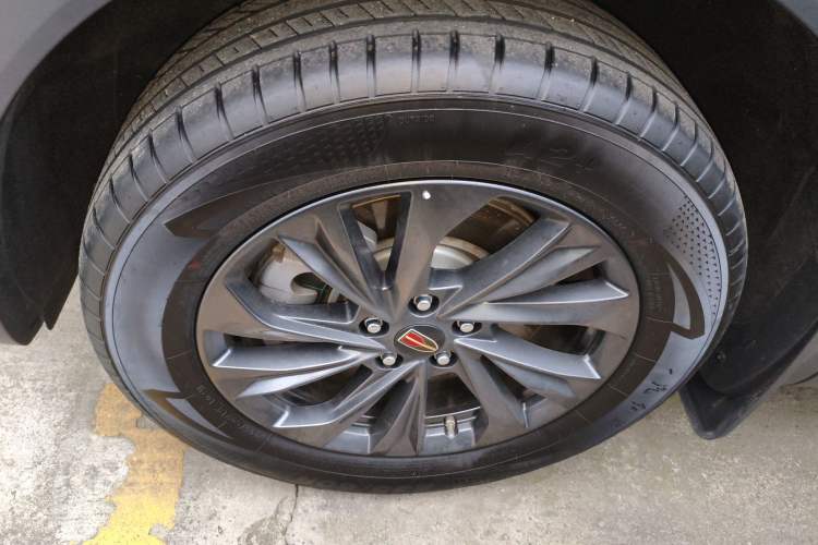 Used Hongqi HS5 2025 2.0T Two-Wheel Drive Flagship Pro Edition
