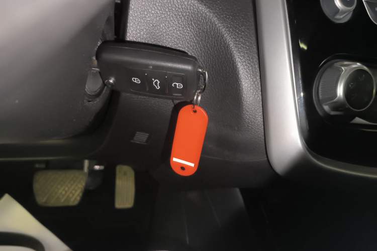 Used Nissan Tiida 2016 1.6L CVT Cool Dynamic Edition