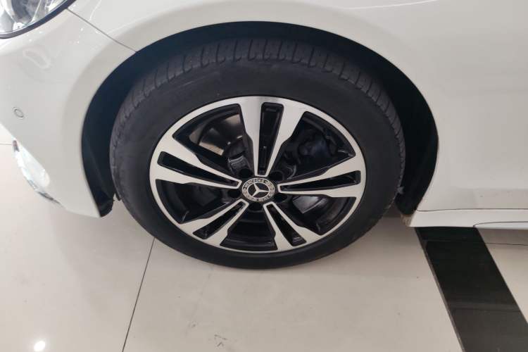 Used Mercedes-Benz C-Class 2017 Facelift C 200 L Sport Edition