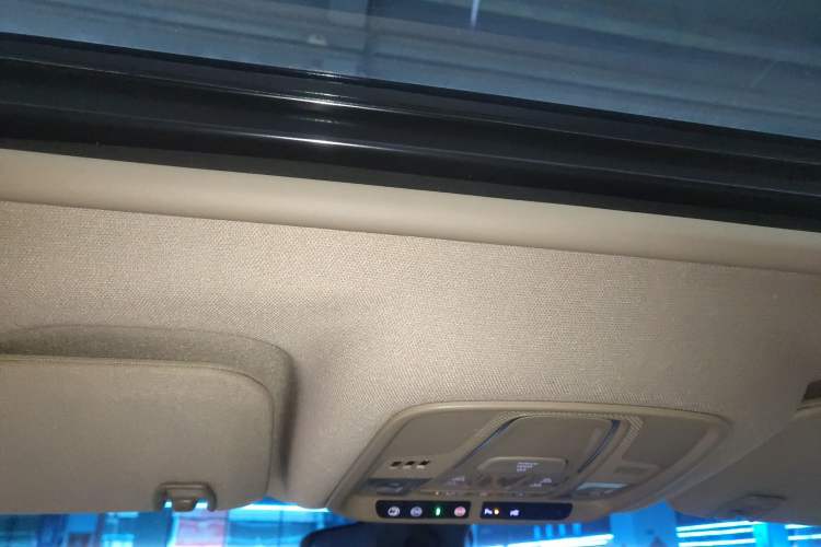 Used Buick GL8 2020 ES Land Cruiser 653T Luxury Edition