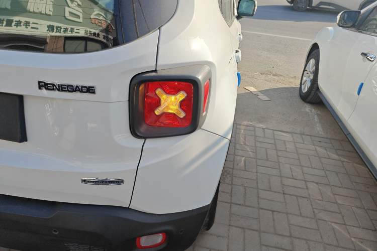 Used  Renegade 2017 180T Automatic Jingneng Edition
