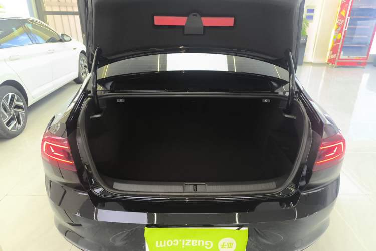 Used Volkswagen Magotan 2023 2 Million Units Commemorative Edition 330TSI DSG Luxury Version