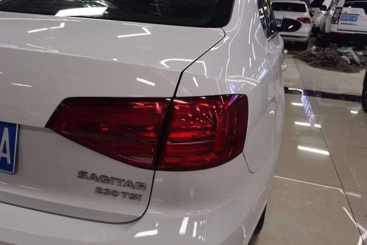 Used Volkswagen Sagitar 2017 230TSI Automatic Comfort Version
