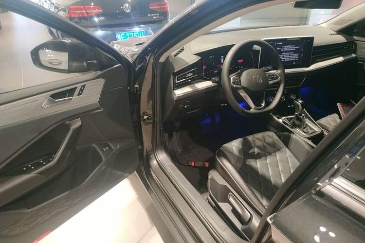 Used Volkswagen Sagitar 2024 300TSI DSG Excellence Edition
