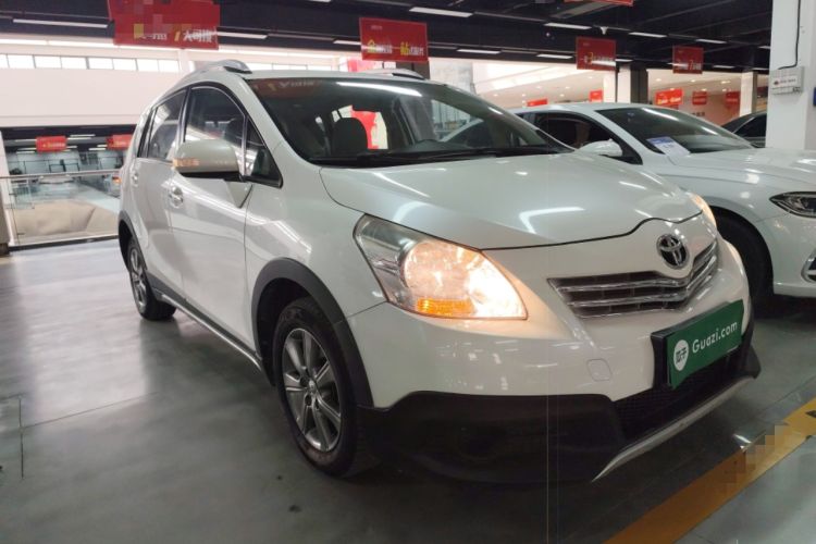 Used Toyota Verso 2015 180E CVT Crossover Edition
