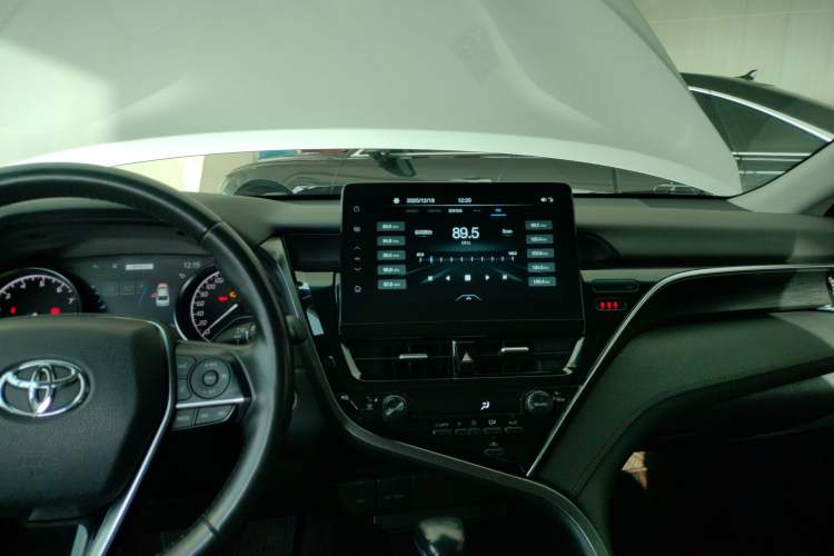 Used Toyota Camry 2021 2.0G Luxury Edition
