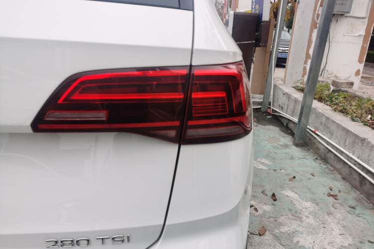 Used Volkswagen Tharu 2021 280TSI Two-Wheel Drive Trend Edition
