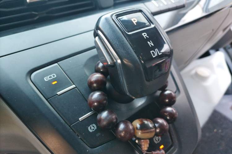 Used Ford Transit 2023 2.0T Diesel Automatic Commercial & Travel Version Mid-axle Low-roof Design 7/8/9-Seater