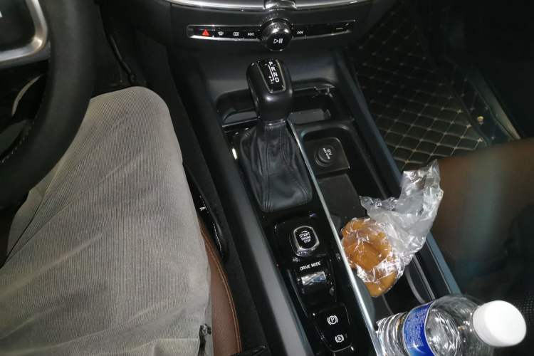 Used Volvo XC60 2021 T5 4x4 Smart Luxury Edition