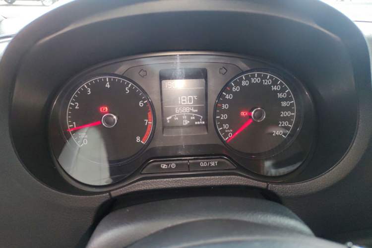 Used Volkswagen Polo 2016 1.4L Manual Fashion Model