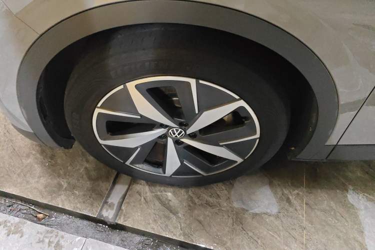 Used Volkswagen ID.4 CROZZ 2021 Long-Range PRO Two-Wheel Drive Version
