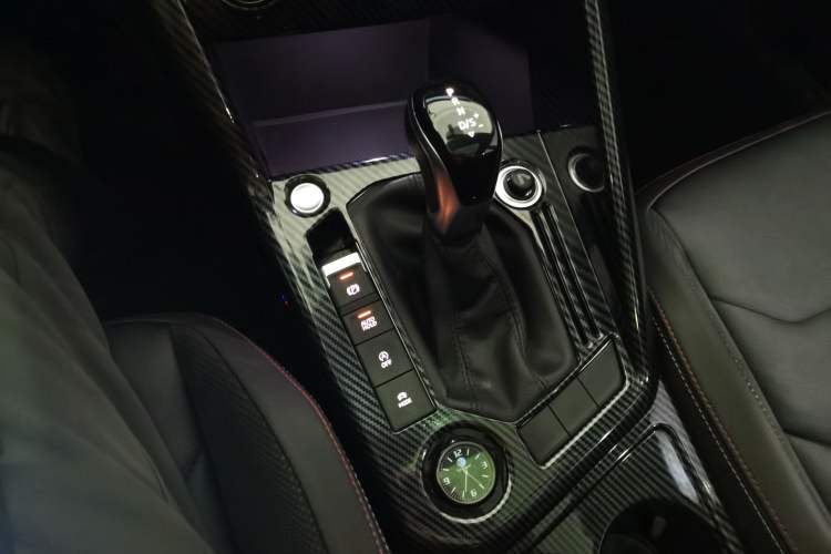 Used Volkswagen Tayron 2019 330TSI Two-Wheel Drive Luxury Model China VI Standard
