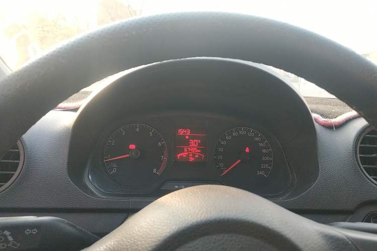 Used Volkswagen Jetta 2015 Value Edition 1.6L Manual Fashionable Style
