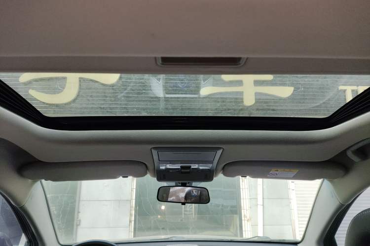 Used Chevrolet Captiva 2015 2.4L 4x4 Flagship Edition 7-Seater
