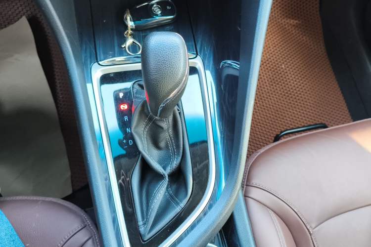 Used Buick GL6 2018 18T 6-Seater Luxury Model
