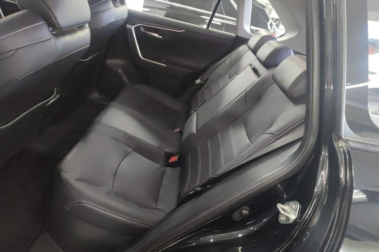 Used Toyota Wildlander 2023 Dual-Motor 2.5L E-CVT Four-Wheel Drive Prestige Edition
