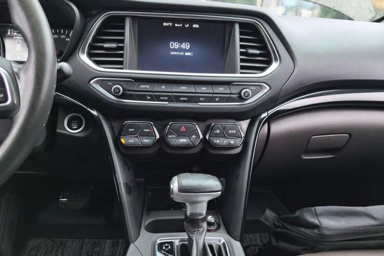 Used GAC Trumpchi GS4 2017 235T Automatic Two-Wheel Drive Luxury Smart Connectivity Version
