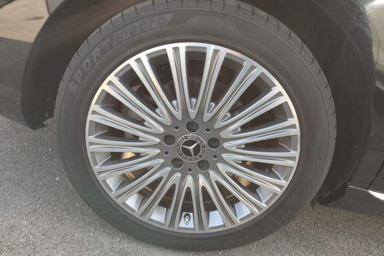 Used Mercedes-Benz E-Class 2023 E 300 L Luxury Model
