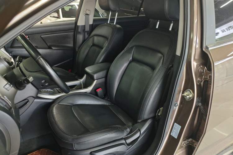 Used Kia Sportage R 2015 2.0L Automatic Two-Wheel Drive DLX Model
