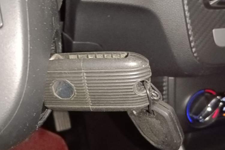 Used MG ZS 2018 1.5L Manual 65-inch Giant-Screen Sunroof Version China V Standard
