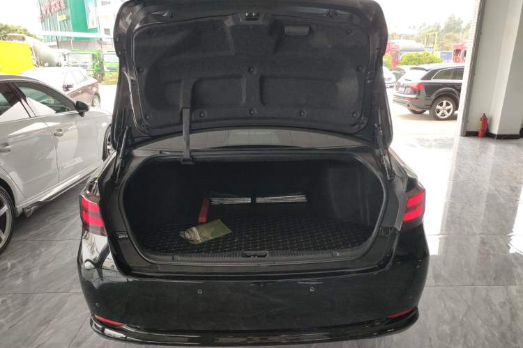 Used Toyota Crown 2017 2.0T Sport Edition
