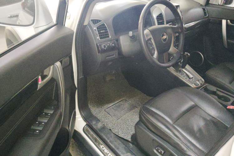 Used Chevrolet Captiva 2014 2.4L 4x4 Flagship Edition 7 Seats