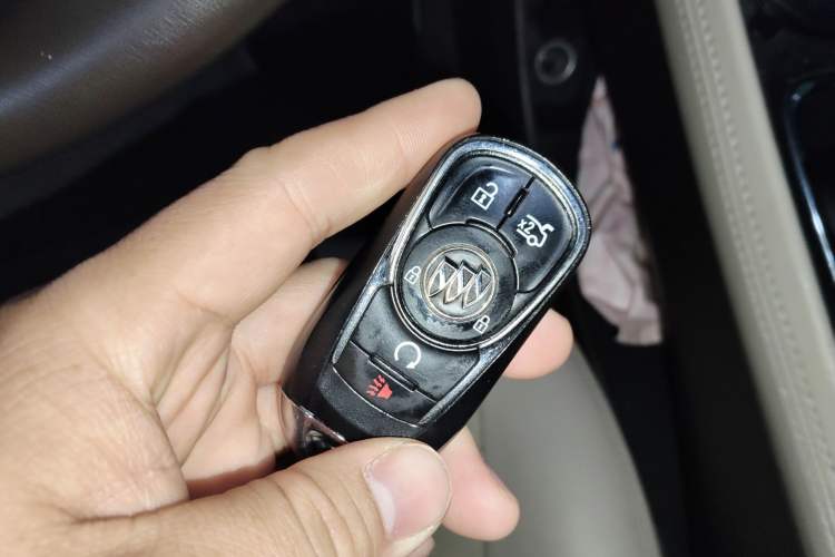 Used Buick LaCrosse 2016 30H Luxury Version