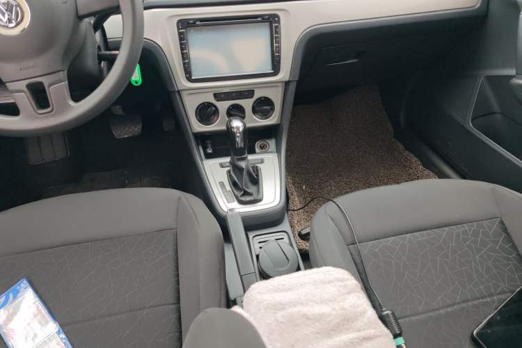 Used Volkswagen Lavida 2013 Revised Classic 1.6L Automatic Fashion Edition