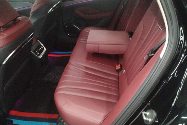 Used Hongqi H5 2024 2.0T Automatic Smart Connect Flagship Edition
