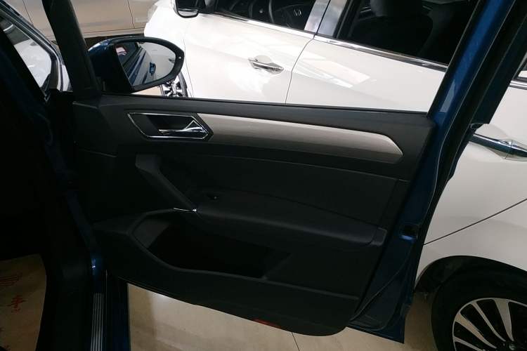 Used Volkswagen Touran 2018 Volkswagen Touran L 280TSI DSG Comfort Edition 7 Seats China V Emission Standard