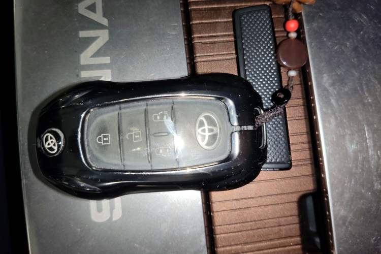 Used Toyota Sienna 2024 2.5L Hybrid Comfort Edition
