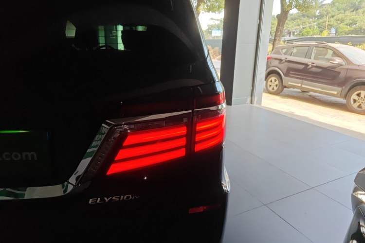 Used Honda Elysion 2016 2.4L Luxury Edition