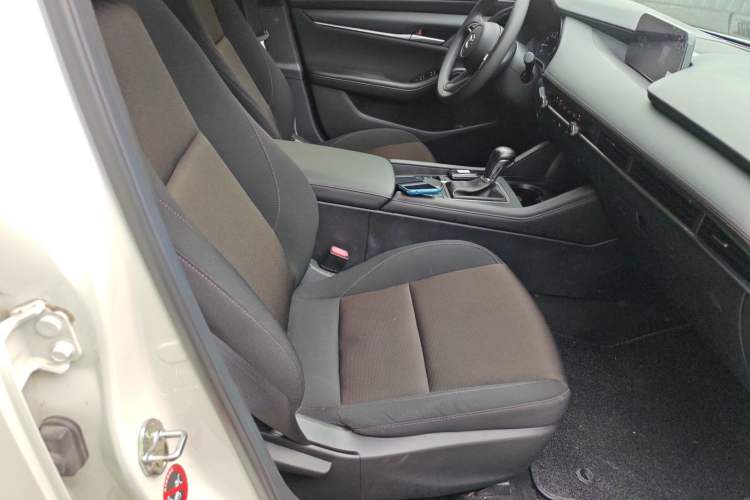 Used Mazda Mazda 3 Axela 2021 2.0L Automatic Zhiqing Edition
