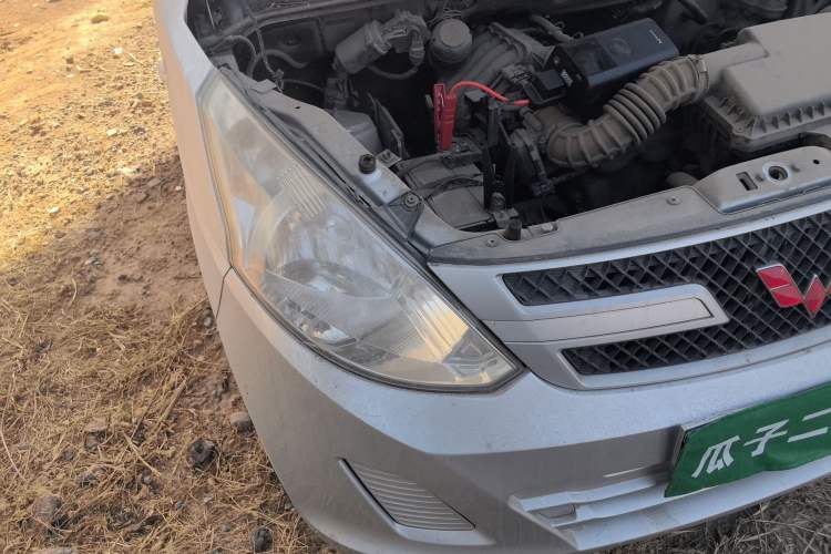 Used Wuling Rongguang V 2015 1.2L Base Version