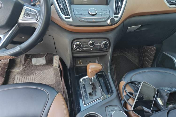 Used Soueast DX7 2015 1.5T Automatic Luxury Model
