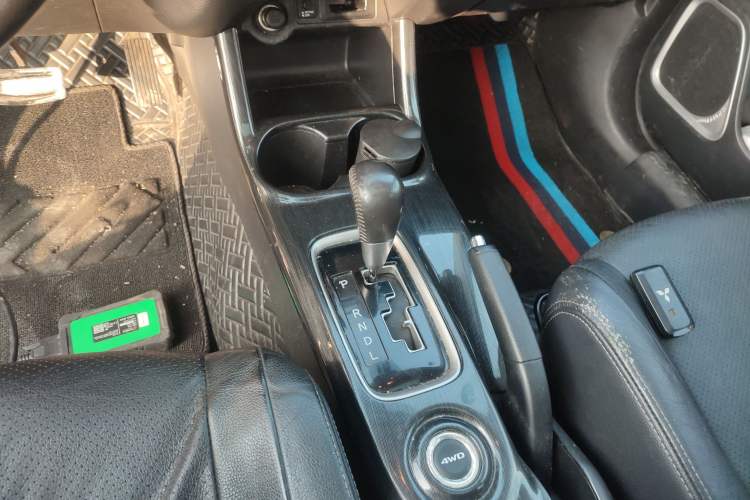 Used Mitsubishi Outlander 2016 2.4L 4x4 Elite Edition 5 Seats