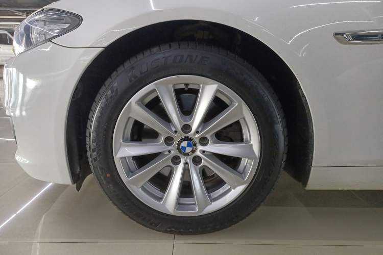 Used BMW 5 Series 2014 520i Elegant Edition
