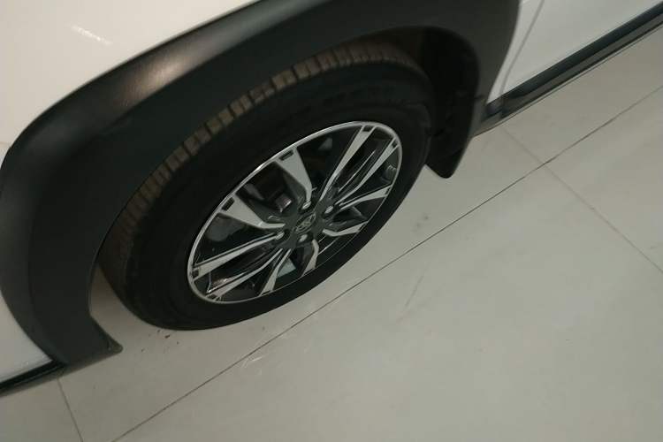 Used Toyota YARiS L 2022 X-Trail 1.5L CVT Luxury PLUS Edition