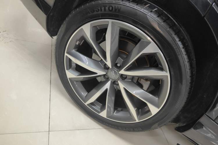 Used Audi Q7 2020 55 TFSI quattro S line sports model
