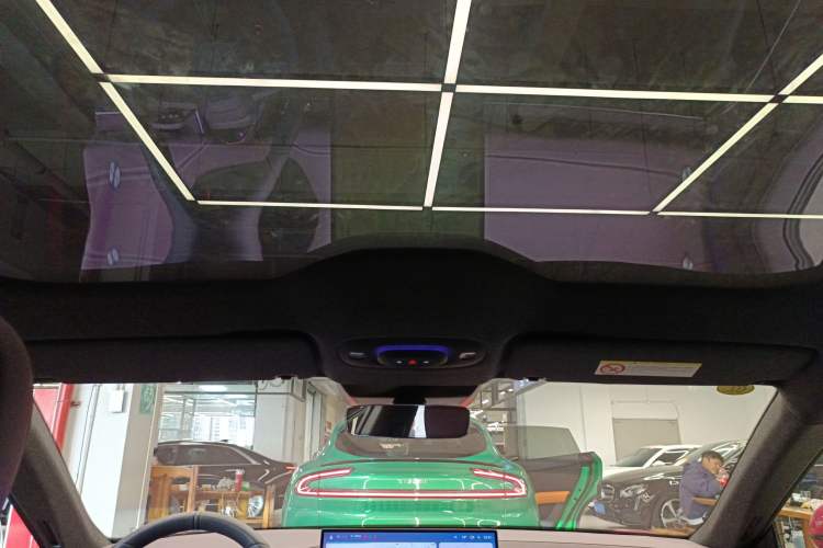 Used  SU7 2024 Rear-Drive Ultra-Long Range Advanced Pro-Level Intelligent Driving Version