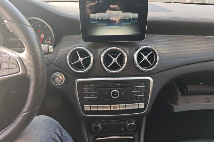 Used Mercedes-Benz GLA 2017 GLA 220 4MATIC Fashion Model